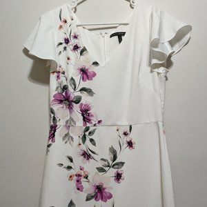 White House Black Market white floral flutter sleeve dress 10